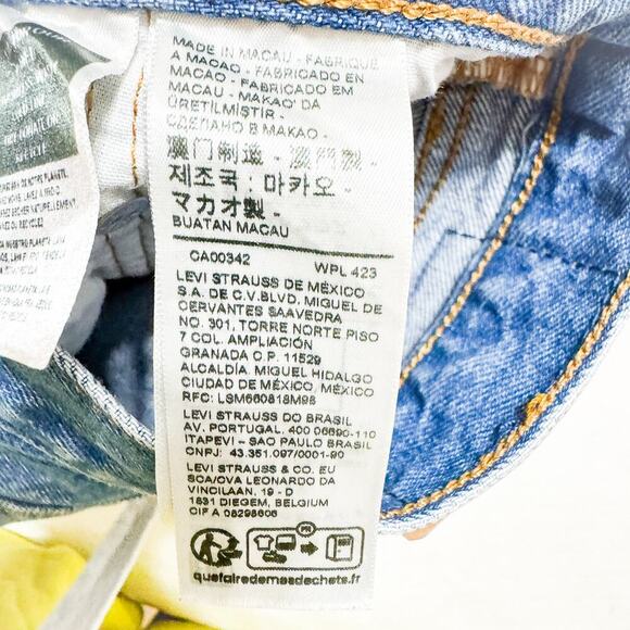 Levi's 501 Button Fly Ripped Light/Medium Wash Denim Jeans Straight Size 32 x 30 - Picture 6 of 9